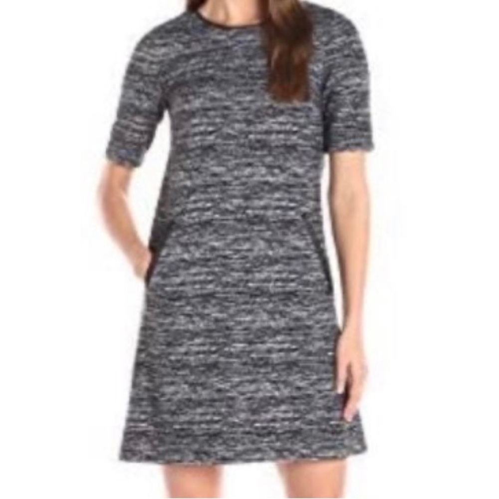 Donna Morgan Black & White Short Sleeve Shift Dress With Pockets